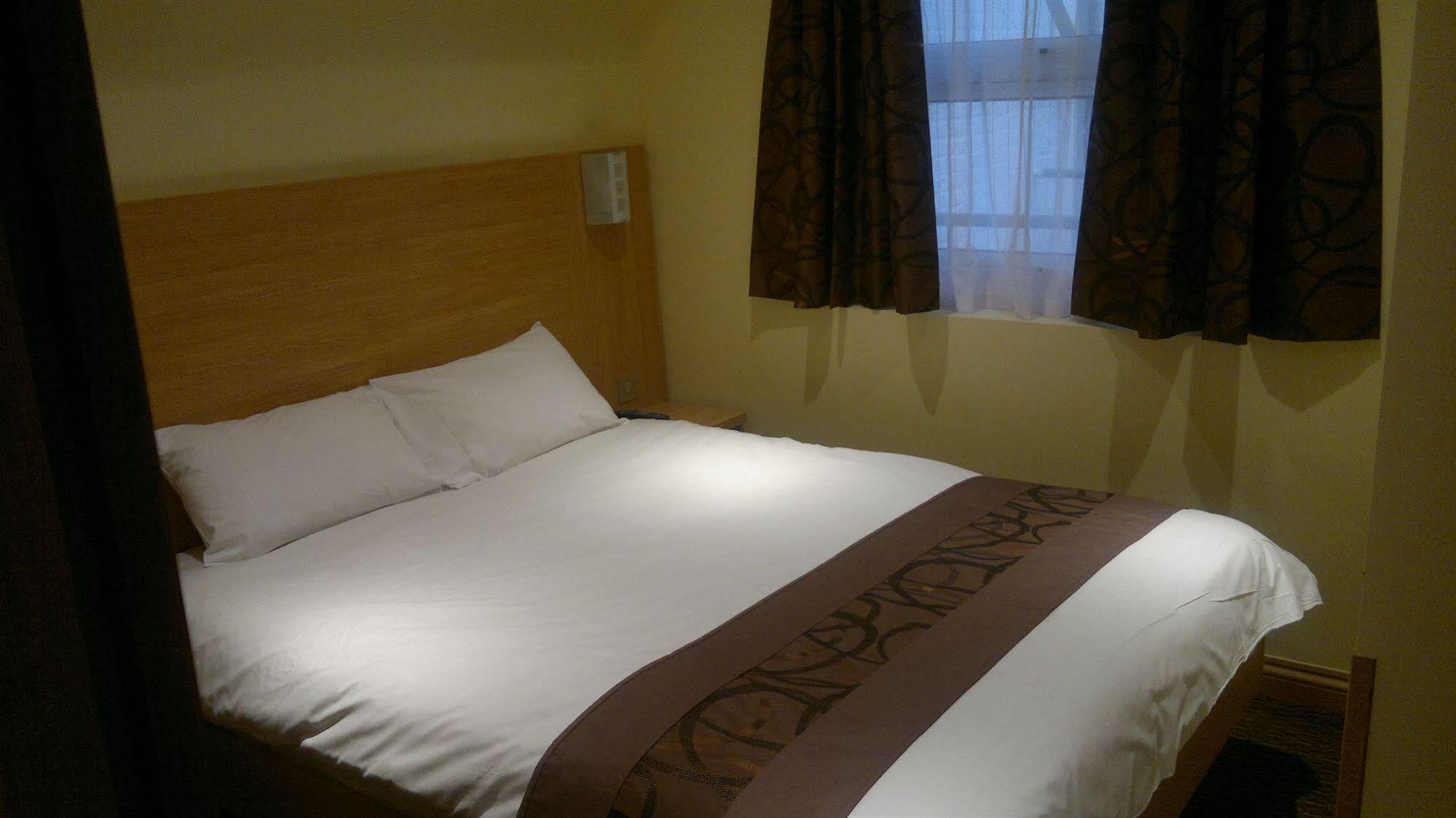 Comfort Inn Hyde Park London Exterior photo